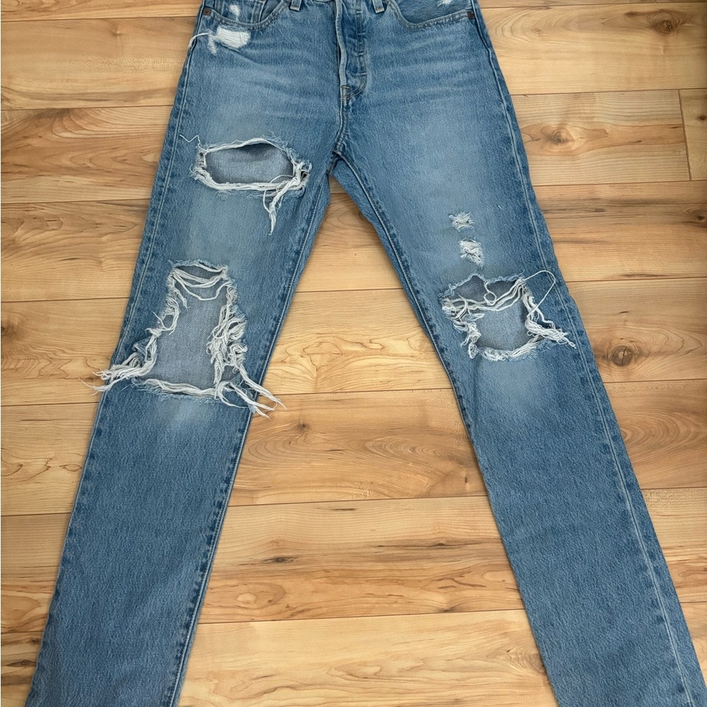 Levi’s 501 Blue Distressed Jeans - Picture 1 of 4